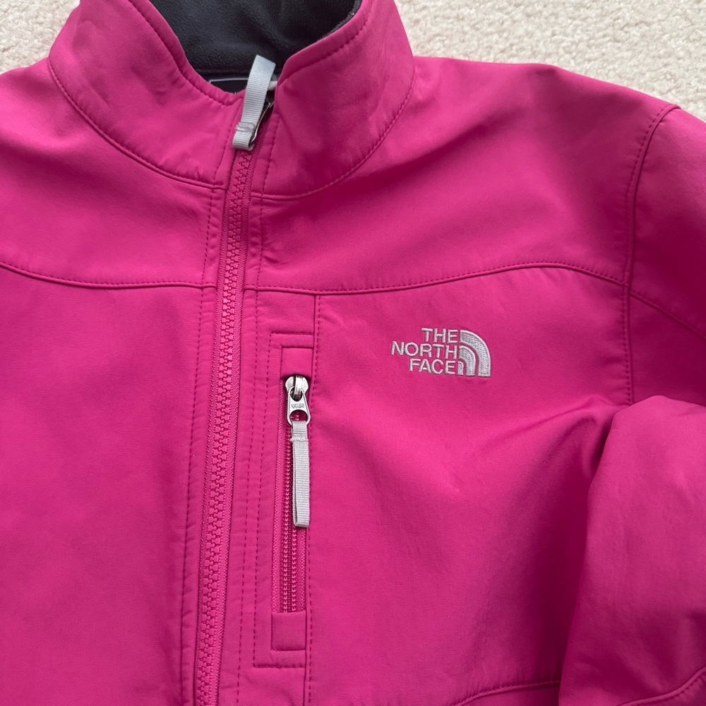 The North Face Soft-shell Jacket - Picture 2 of 11